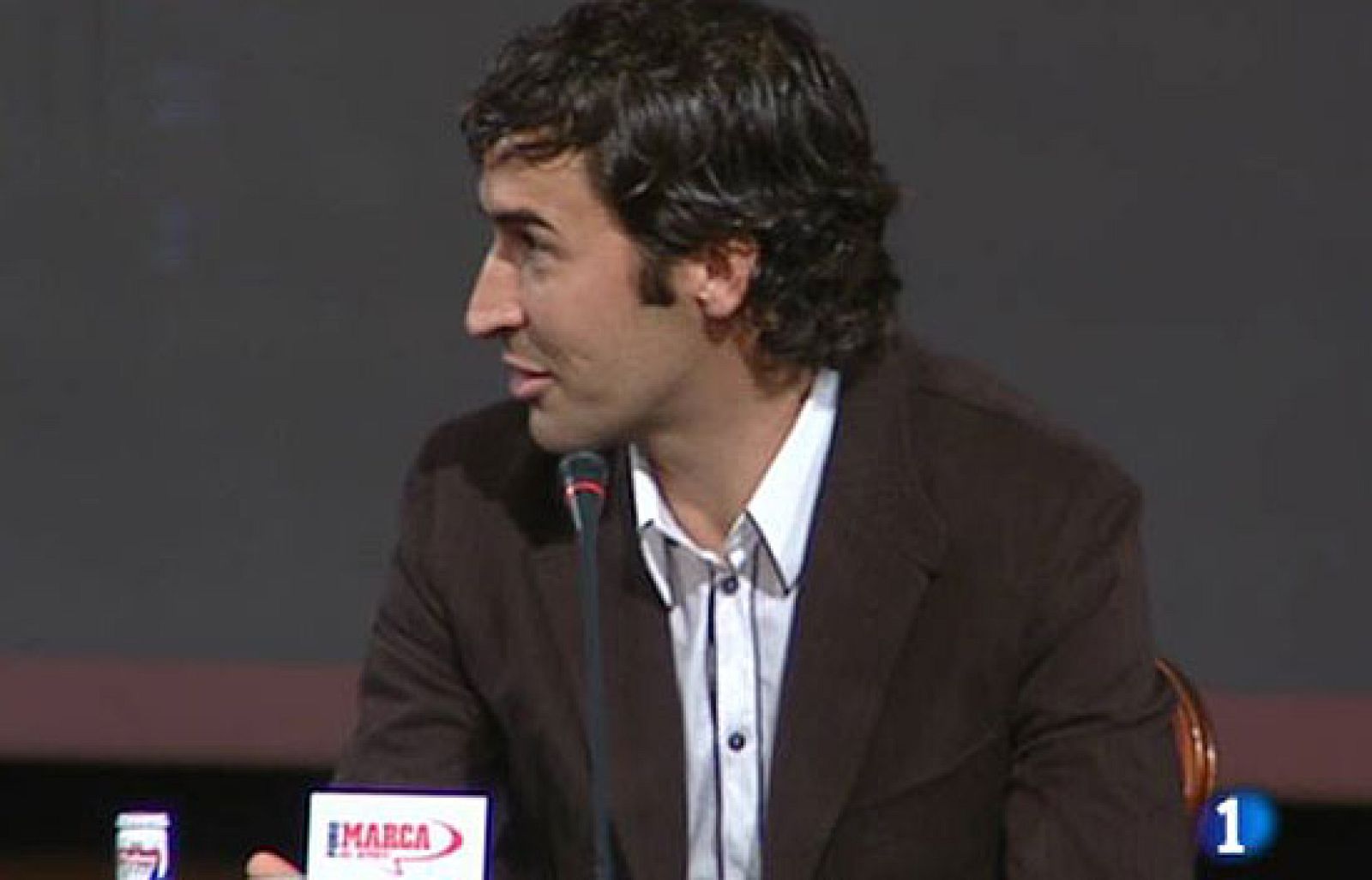 Raúl no se ha olvidado todavía de la selección y ve posible su regreso, el delantero blanco está haciendo una gran temporada