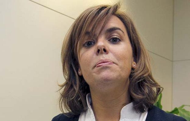 La 2 Noticias - Soraya, 'pillada' en el Congreso