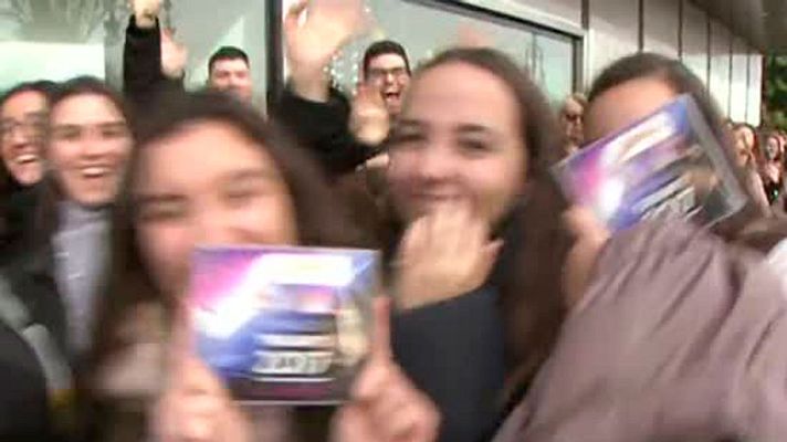 Telediario 1 - Los fans de OT explican cómo se vive 24 horas enganchado a la academia