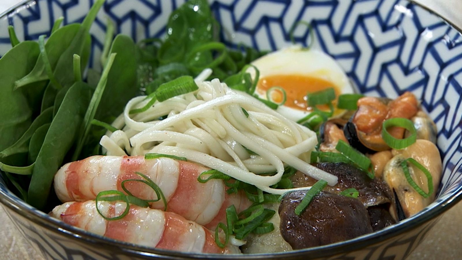 Torres en la cocina - Fideos picantes