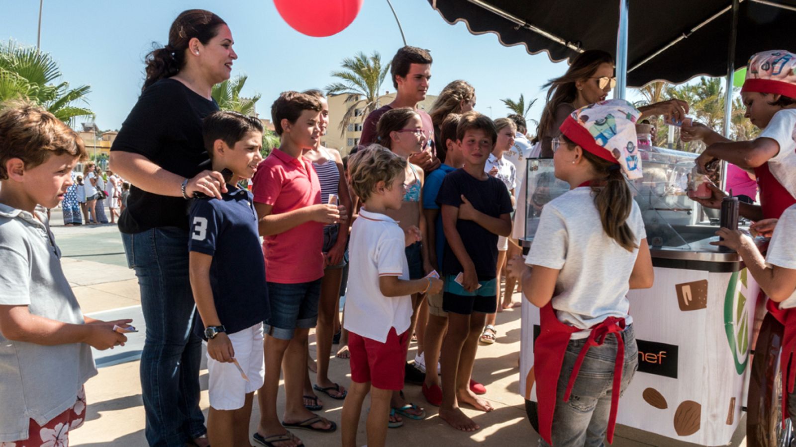 MasterChef Junior 5 - Virginia y Raquel conocen a los aspirantes | Ver