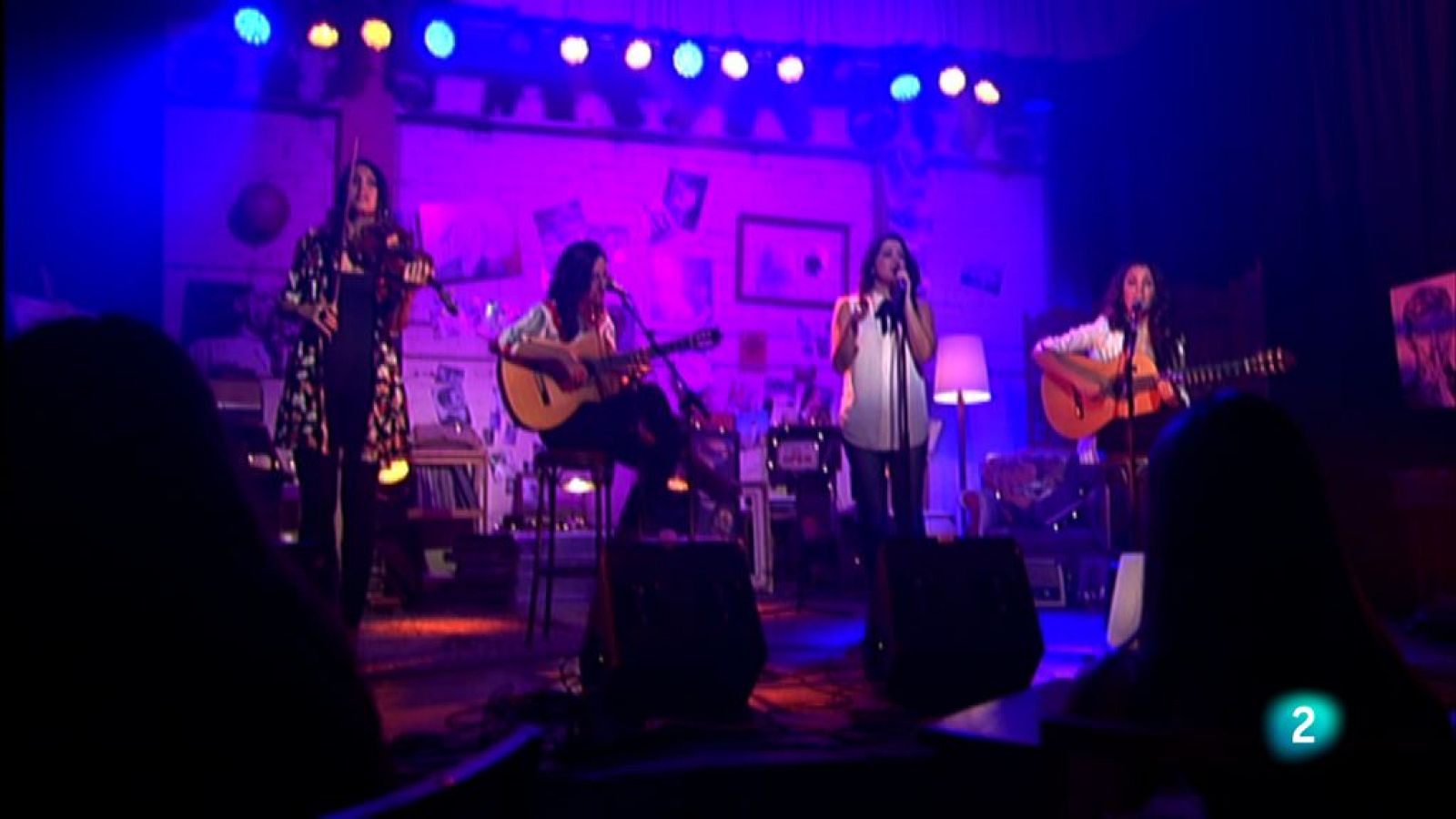 Musics - Las Migas canta "Viejo patio"º