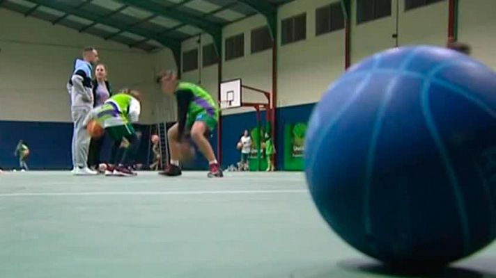 Telediario 1 - Málaga prohíbe el baloncesto después de las 20:00