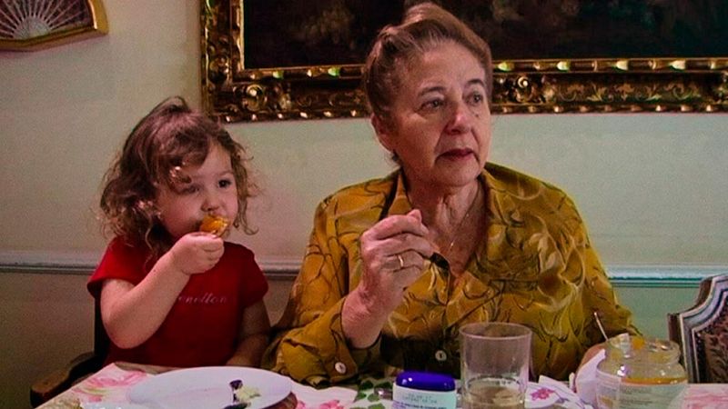 'Muchos hijos, un mono y un castillo'