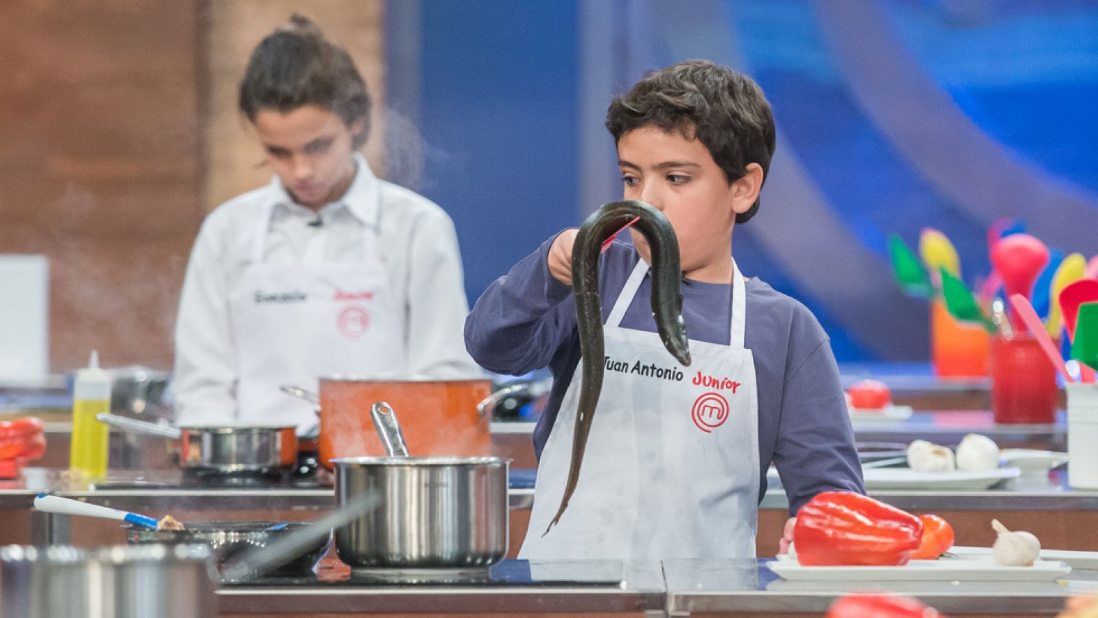 MasterChef Junior 5 - La batalla de Juan Antonio contra la anguila | Ver