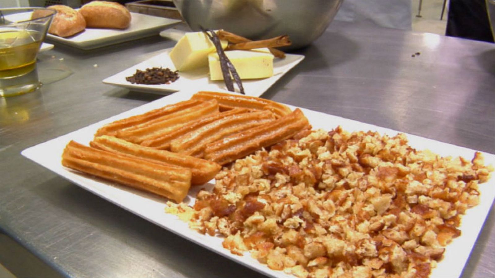Turrón de pan con chocolate, o churros