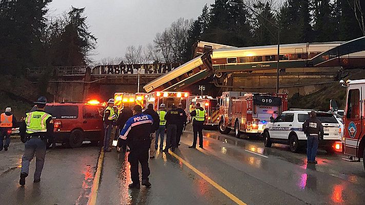 Informativo 24h - Varios muertos al descarrilar un tren de pasajeros en el estado de Washington