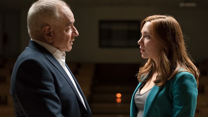 Traición - El padre de Claudia es el mejor amigo de Julio Fuentes