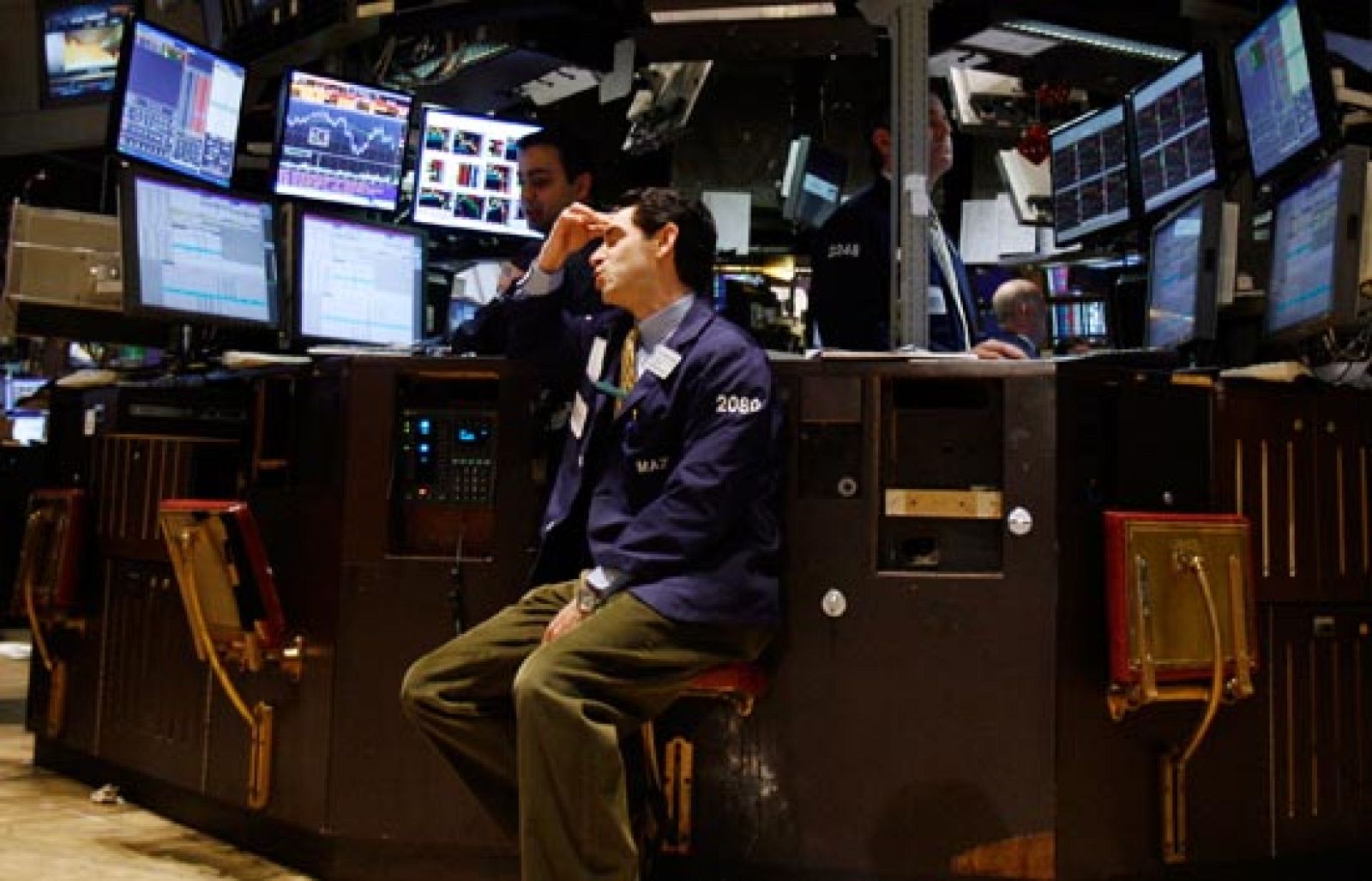 Las bolsas no levantan cabeza | Ver