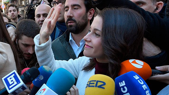 Los desayunos - Arrimadas llama a la participación: "Nos lo jugamos todo, nos estamos jugando el futuro de nuestros hijos"