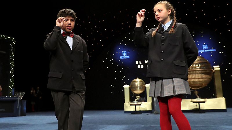 El tercer premio de la Lotera de Navidad, el ms madrugador | RTVE | Ver