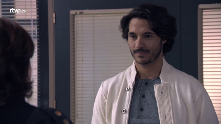 Servir y proteger - Karim, nuevo inspector de la UIT