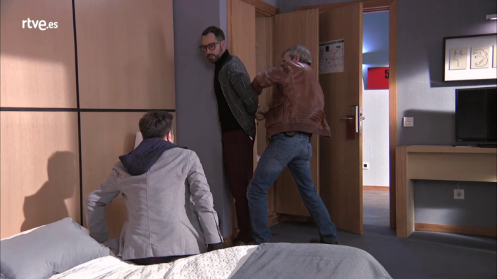 Servir y proteger - Elías y Lola detienen a Felipe, el novio de Israel