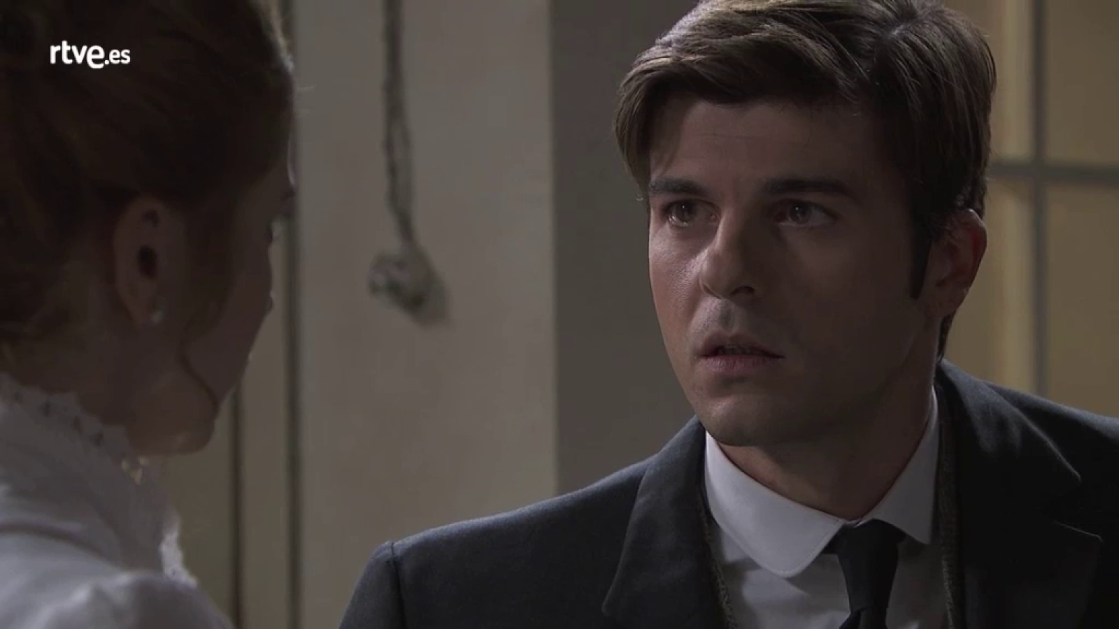 Acacias 38 - Simón a Elvira: "No te vayas de Acacias"