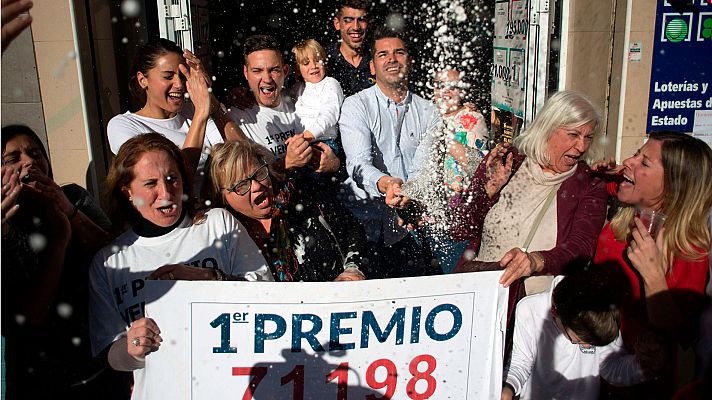 Telediario 1 - El Gordo deja en Málaga más de 128 millones de euros