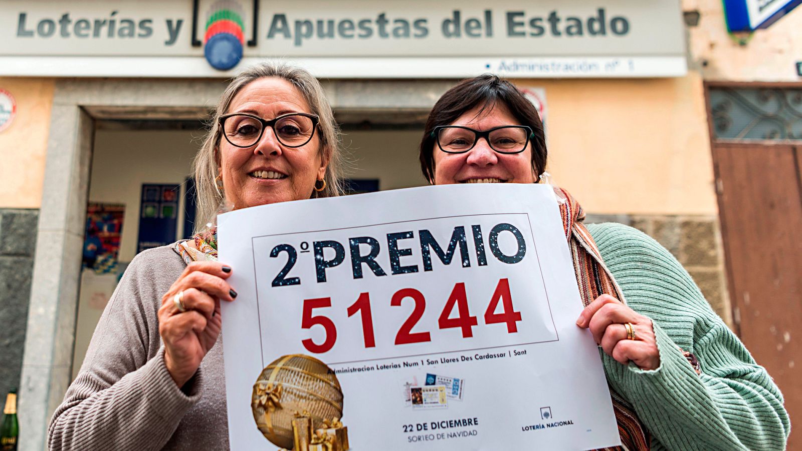 El segundo premio de la Lotería de Navidad, el 51.244, se ha repartido por toda España