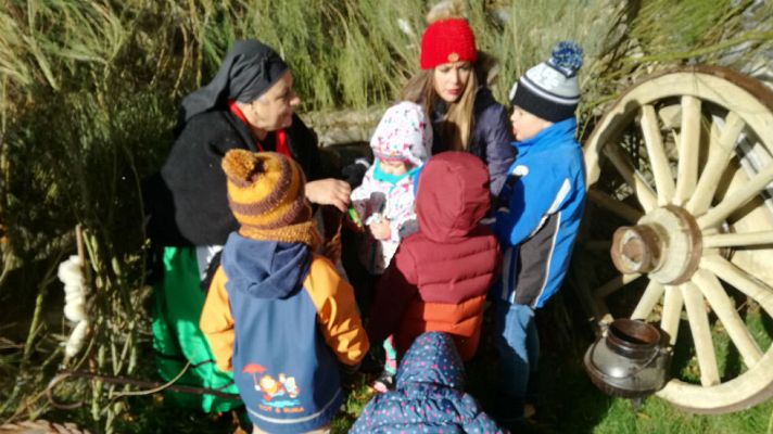 Aquí la Tierra - La vieja del monte