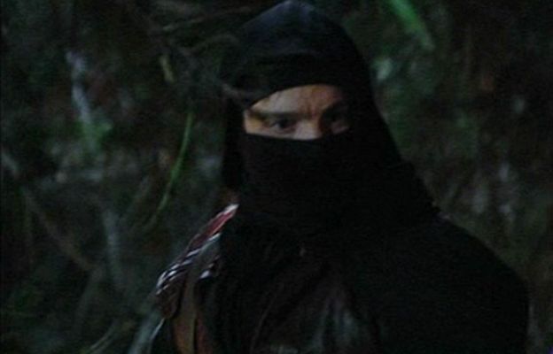 Águila Roja - Lucha con los hombres del comisario