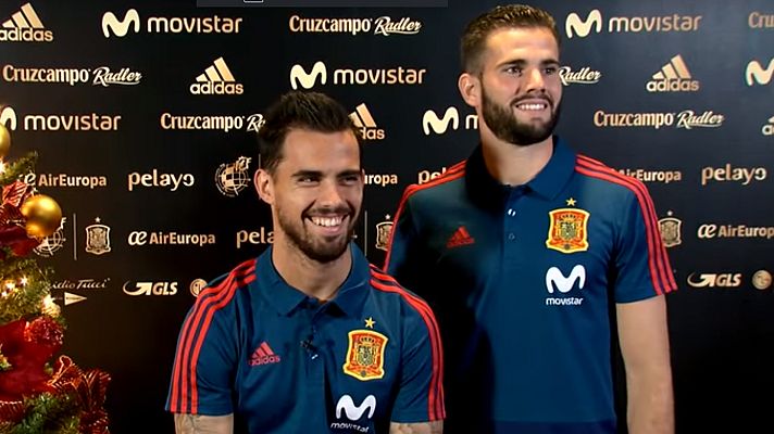 Telediario 1 - Las tomas falsas de la felicitación navideña de La Roja