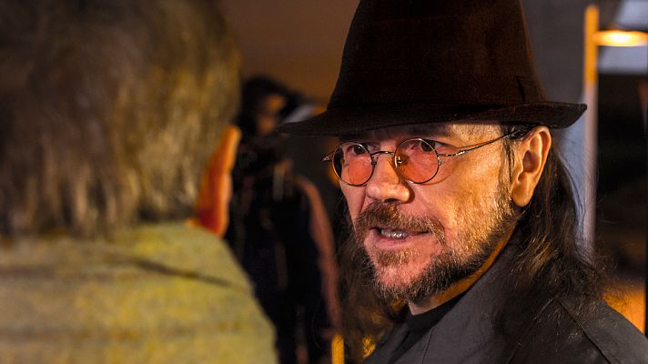 Especiales Nochevieja con José Mota - Mota busca productos españoles en la Barcelona de 2049