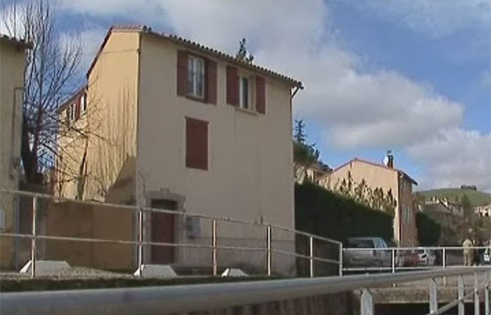 La policía francesa rescata a un niño al que sus padres tenían encerrado en su habitación | Ver