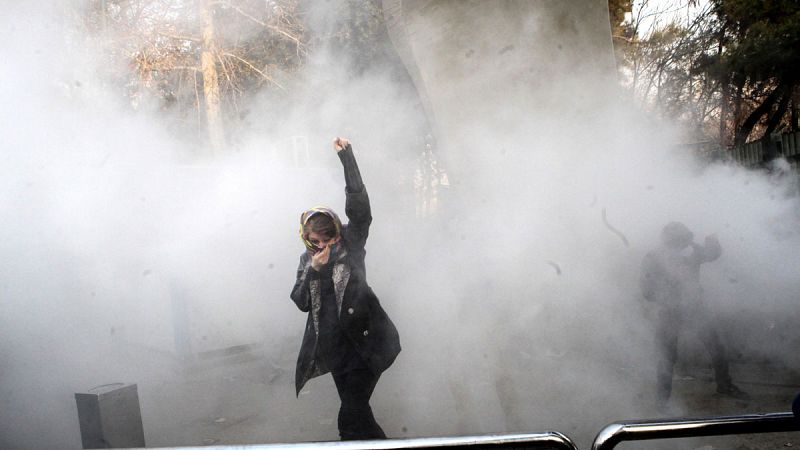 Irán bloquea el acceso a redes sociales y servicios de mensajería por las protestas | Ver