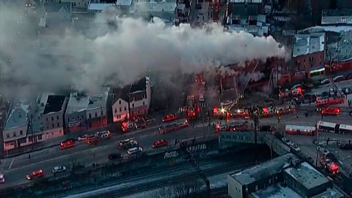  - Al menos 12 personas heridas en un incendio en una vivienda en el barrio del Bronx en Nueva York