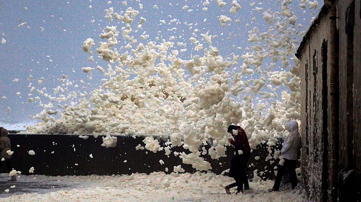 Telediario 1 - El temporal 'Eleanor' deja un muerto en Francia