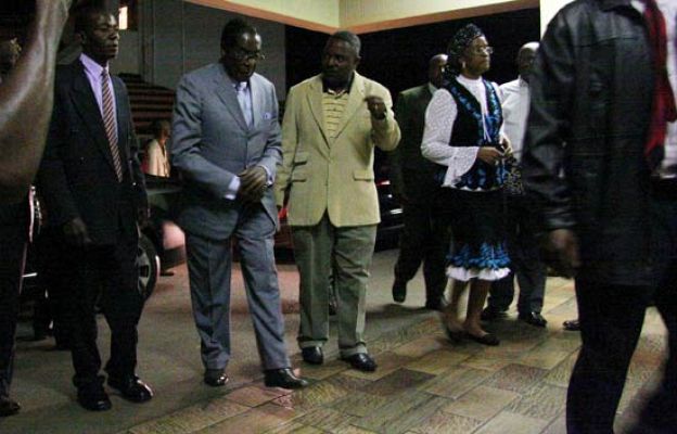  - Mugabe visita a Tsvangirai