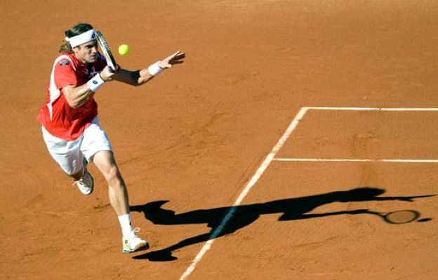  - Ferrer gana el primer punto español