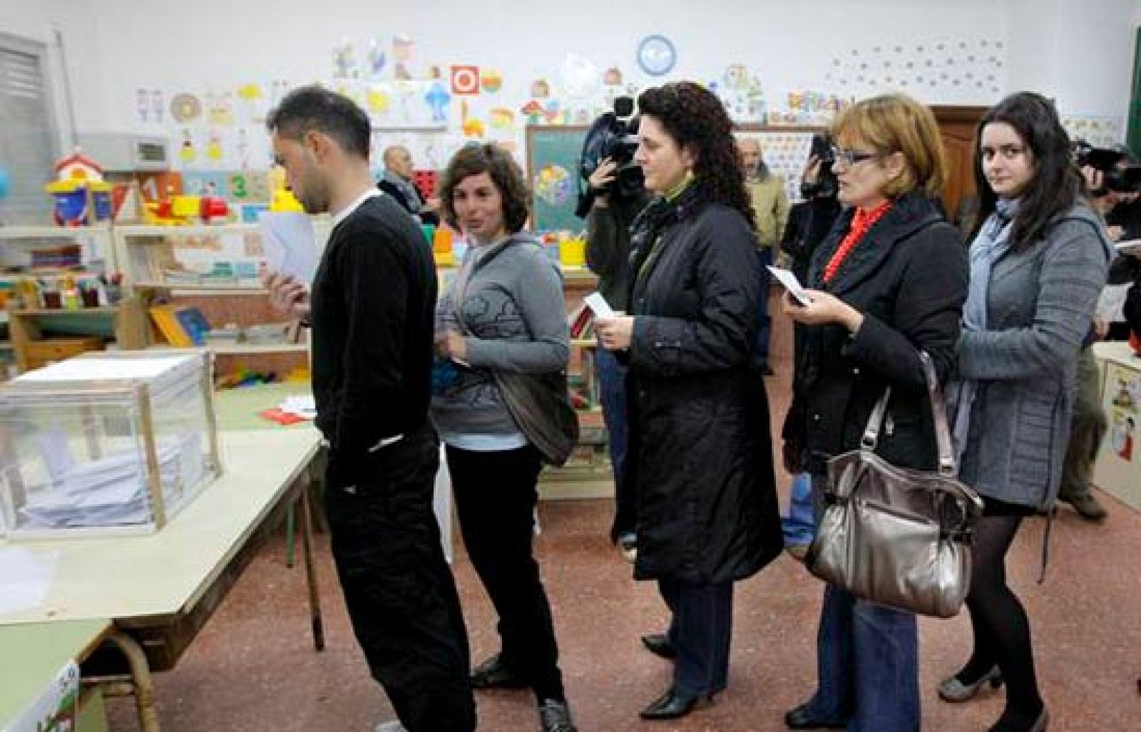 Informe semanal - Las elecciones en Galicia y País Vasco | Ver