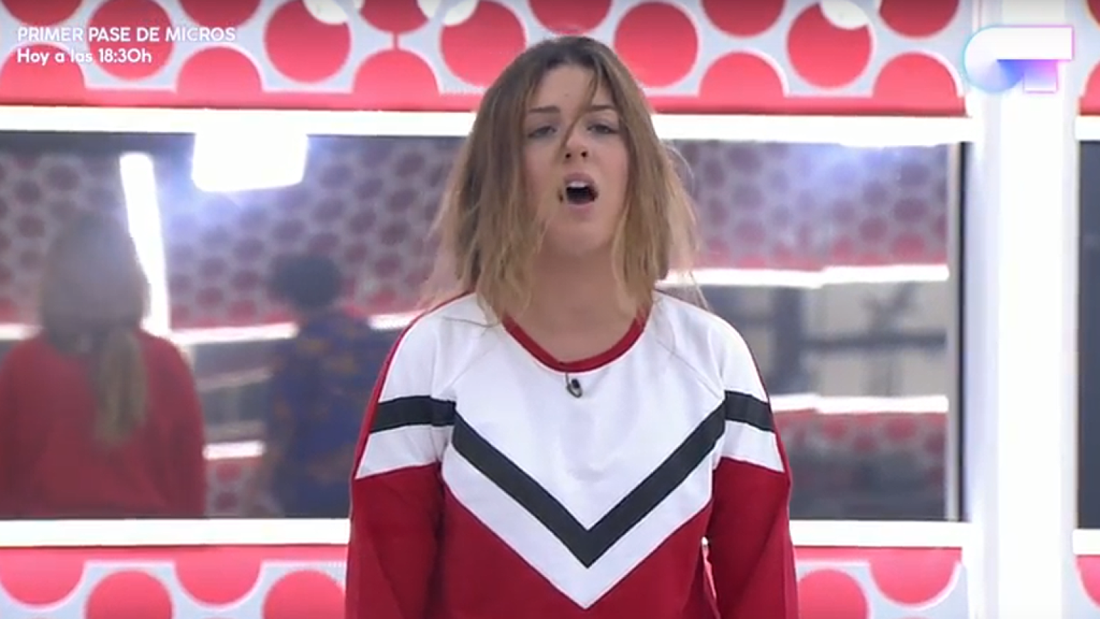 Operación Triunfo - Cómo pasar de "La Gasolina" a "Por debajo de la mesa" en un segundo, cortesía de Los Javis | Ver