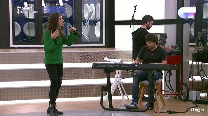 OT 2017 - Ana Guerra canta 'Por debajo de la mesa' en el primer pase