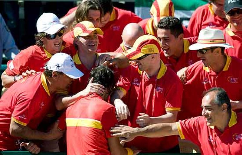 "Gracias por ser español"