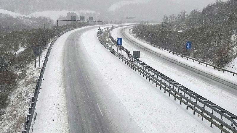 Previsión de nieve en las carreteras de la mitad norte e interior de España