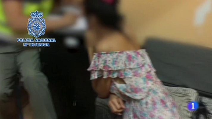 Telediario 1 - En Madrid una menor que ejercía la prostitución ha sido localizada y liberada por la Policía