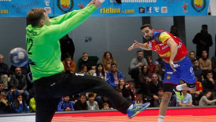 Telediario 1 - España busca dar el primer paso hacia las semifinales ante la rocosa Chequia