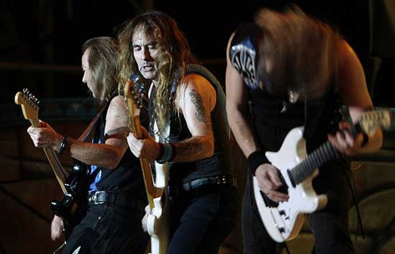 Más de cien detenidos en un concierto de 'Iron Maiden' | Ver