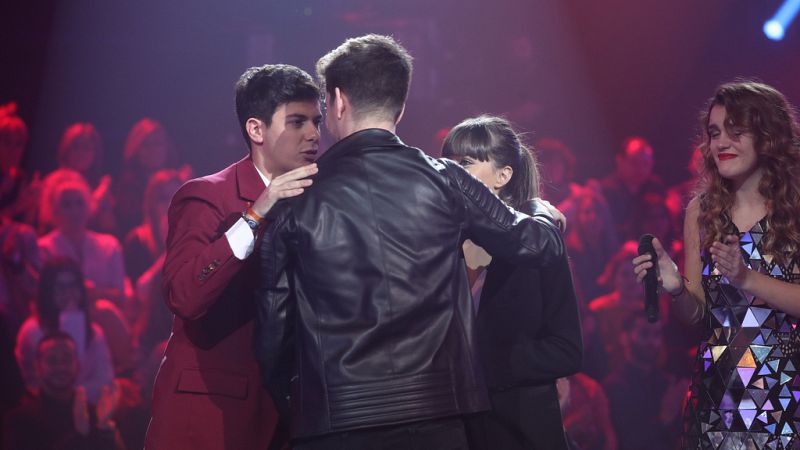 Operaci�n Triunfo - Los compa�eros de OT 2017 despide a Roi