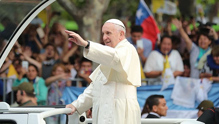 Telediario 1 - El papa Francisco linicia un viaje oficial en Chile
