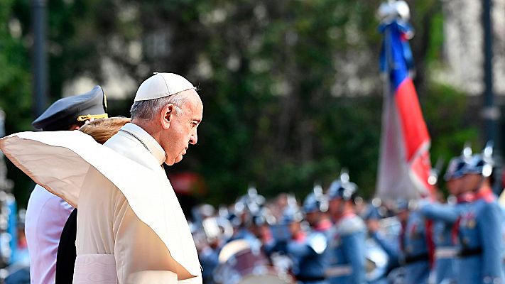 Telediario 1 - El papa pide perdón por los abusos sexuales de sacerdotes a menores en Chile