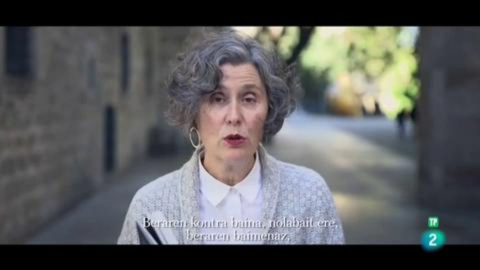 Página Dos - El poema - Mari Luz Esteban: La muerte de mi madre me hizo más libre
