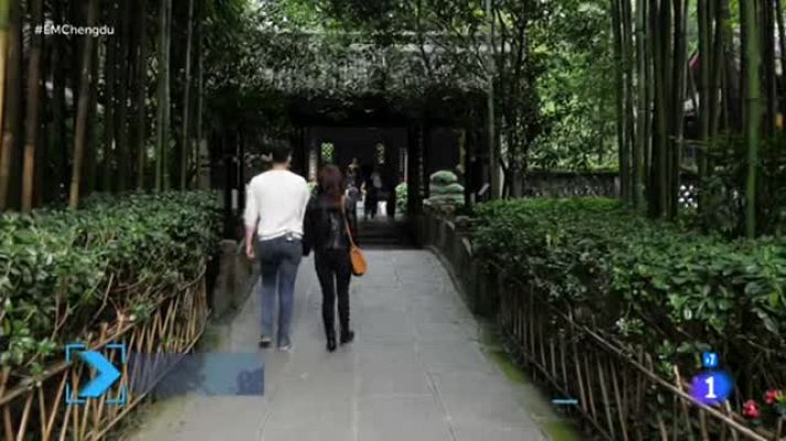 Españoles en el mundo - Españoles en el mundo - Templo Du Fu