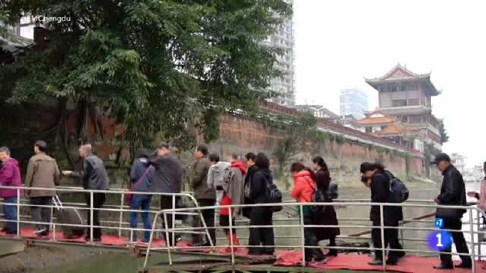 Españoles en el mundo - Buda de Leshan