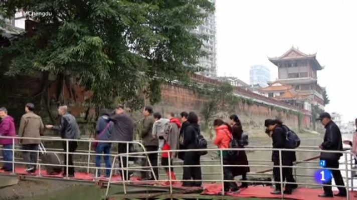 Españoles en el mundo - Buda de Leshan