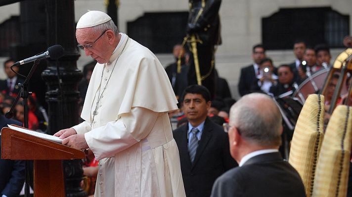  - El papa Francisco denuncia la corrupción, el "virus social" que hace daño en Latinoamérica.