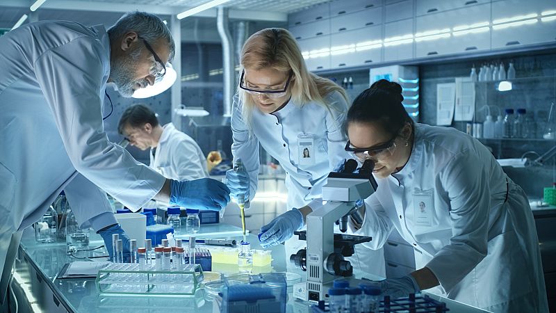 El principal problema de la ciencia en España no es la calidad ni el talento que se ha fugado a otros países, sino los recortes y la falta de estabilidad laboral. España ha reducido su inversión en I+D más de un 12% en los últimos años. Y a pesar de