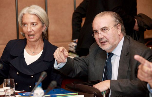  - Solbes contrario a subir impuestos