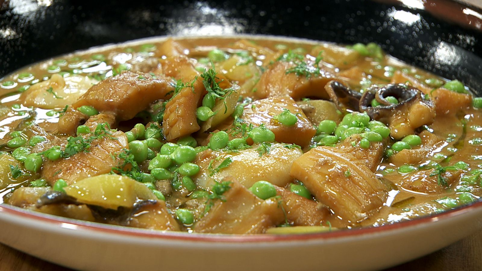 Torres en la cocina - Guiso de sepia con guisantes