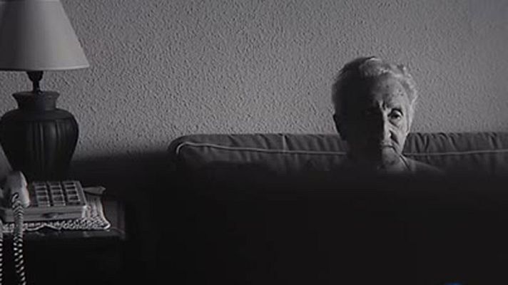 Telediario 1 - María, la protagonista del ganador del premio "Luis Valtueña", Carlos de Andrés